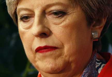 Theresa May deshton te siguroje shumicen parlamentare