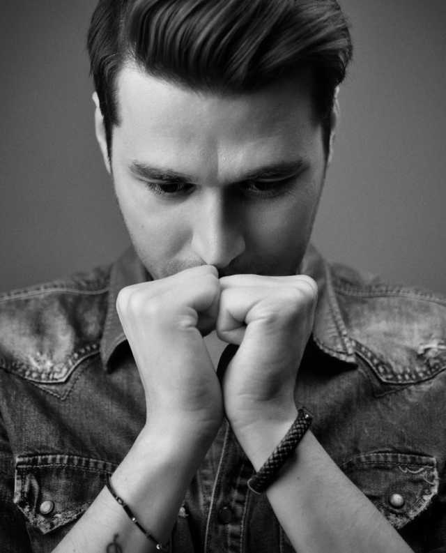 Alban Skenderaj humbet nenen, vuante nga nje semundje e rende