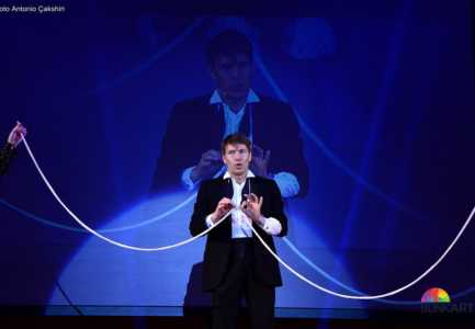 Iluzionisti italian Walter Rolfo sjell magjine ne Bunkart