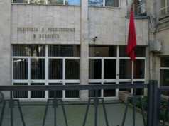 Ish-drejtoret e Burgjeve reagojne per shkarkimin e tyre