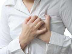 Stina e Verës “armiku” i zemrës, çfarë shënjash nuk duhet të neglizhoni!