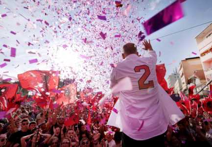 Numërohen 98% e votave, PS 74 mandate, PD 43, LSI 19, 3 PDIU, 1 PSD