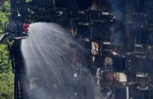 Zjarri në Londër: Vazhdojnë kërkimet nën renojat e kullës për të gjetur të zhdukurit