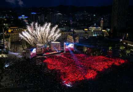 Sheshi Skenderbej hapet me nje ceremoni te veçante