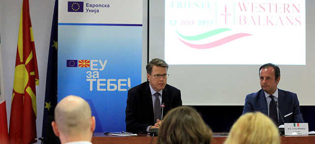 Samiti i Triestes, mundesi bashkepunimi rajonal