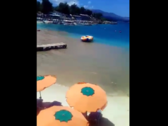Plasin dhe derdhen në det ujërat e zeza në plazhin e Ksamilit
