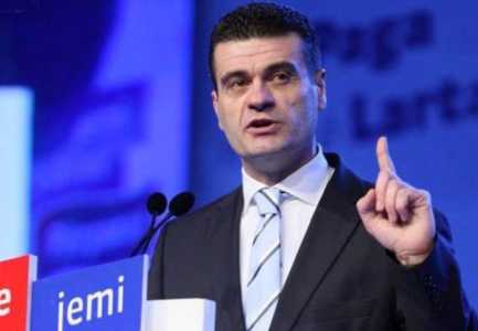 Patozi shpjegon lëvizjen e tij të re në PD