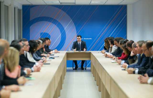 Cfarë u diskutua në mbledhjen e mbyllur të kryesisë së PD-së!