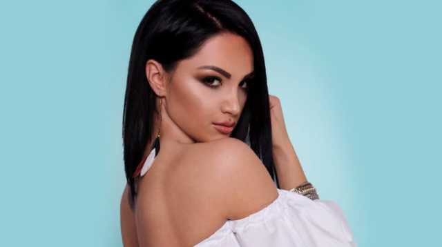 Samanta shfaqet me hit të ri