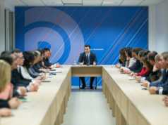 Basha mbledh deputetë e rinj, nis aksioni opozitar