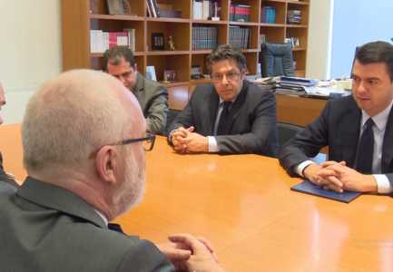 Basha raporton tek OSBE: Na vodhën zgjedhjet me paratë e drogës dhe banda!