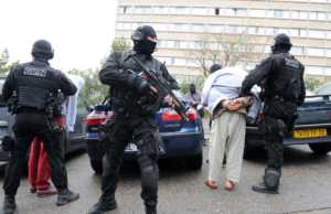 Të shtëna me armë në Francë, 1 i vdekur e 6 të plagosur