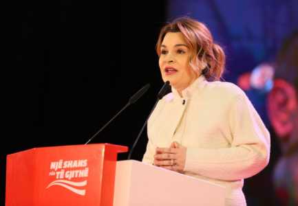 Vendimi i parë i Monika Kryemadhit si kryetare: Kamping në Jalë për LRI!