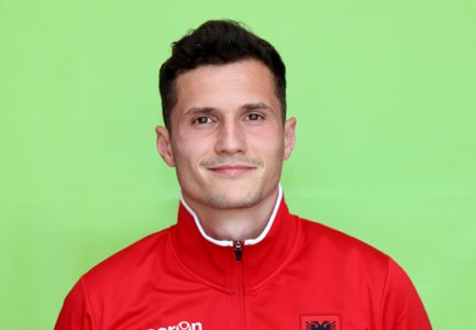 Taulant Xhaka: Jam Kuqezi. Nuk largohem nga Kombetarja