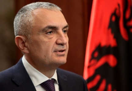 Meta mesazh Papa Franceskut