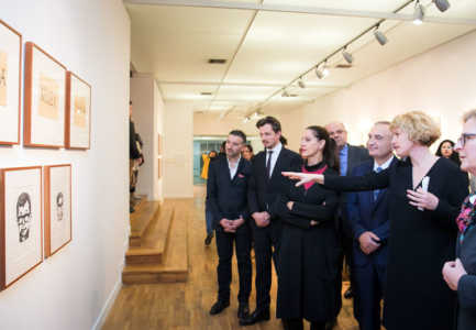 Meta, pjese e ekspozites se autores gjermane