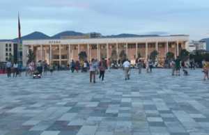 Yjet botërorë mblidhen në Tiranë. Nga “Danza Kuduro” te “Despacito”